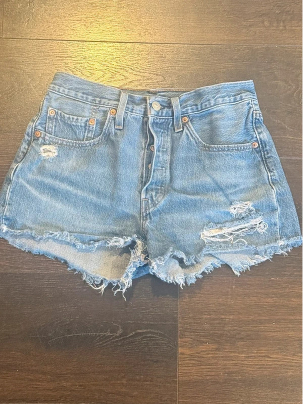 Levi’s 501 Women’s W26 Distressed Cutoff Denim Shorts 1381